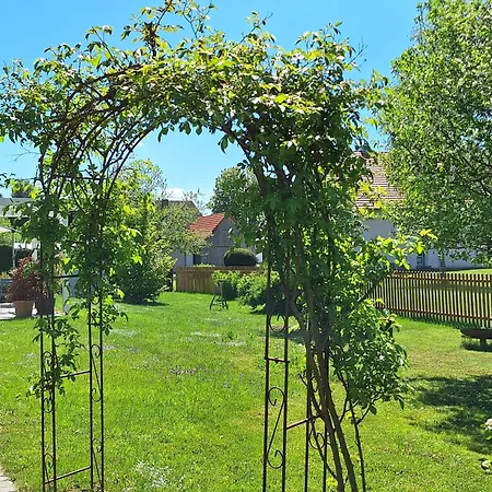 Allgaeublick Am Radweg Mit Fahrradgarage Und Garten 公寓 *