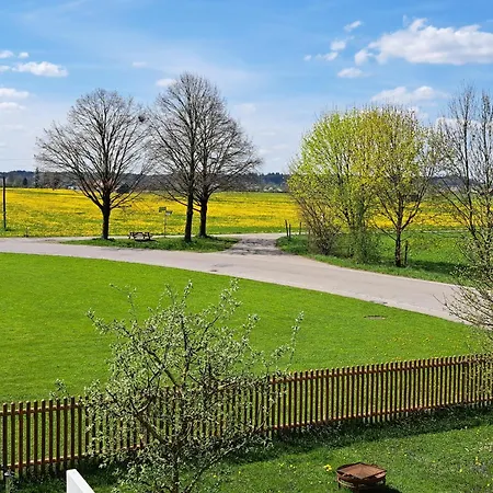 Allgaeublick Am Radweg Mit Fahrradgarage Und Garten * Lachen