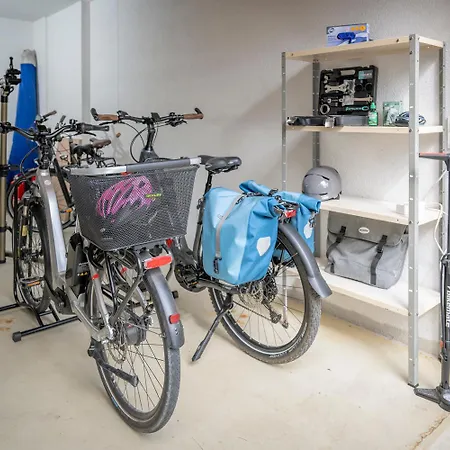 Allgaeublick Am Radweg Mit Fahrradgarage Und Garten *